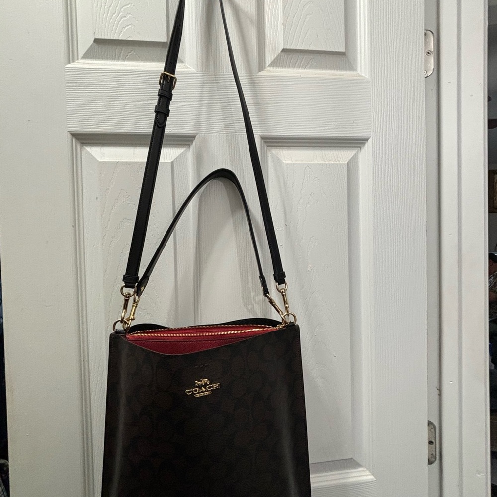 NWOT Coach brown leather red lined 3 compartment purse crossbody $479